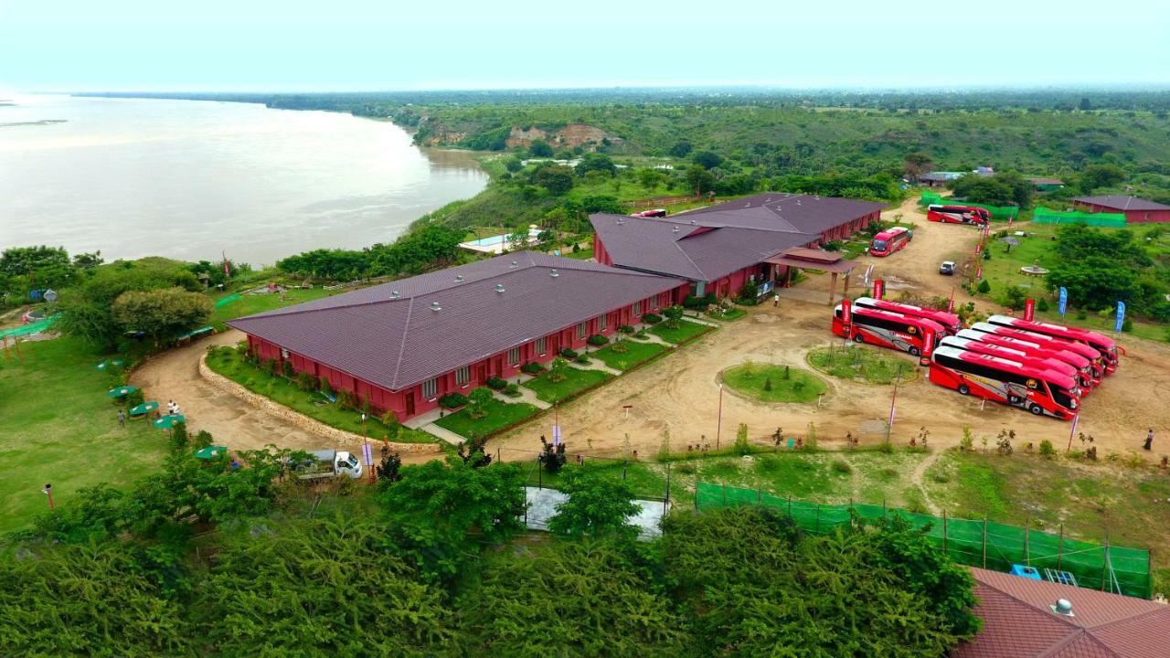 Royal Emerald River View Resort Bagan Exterior photo